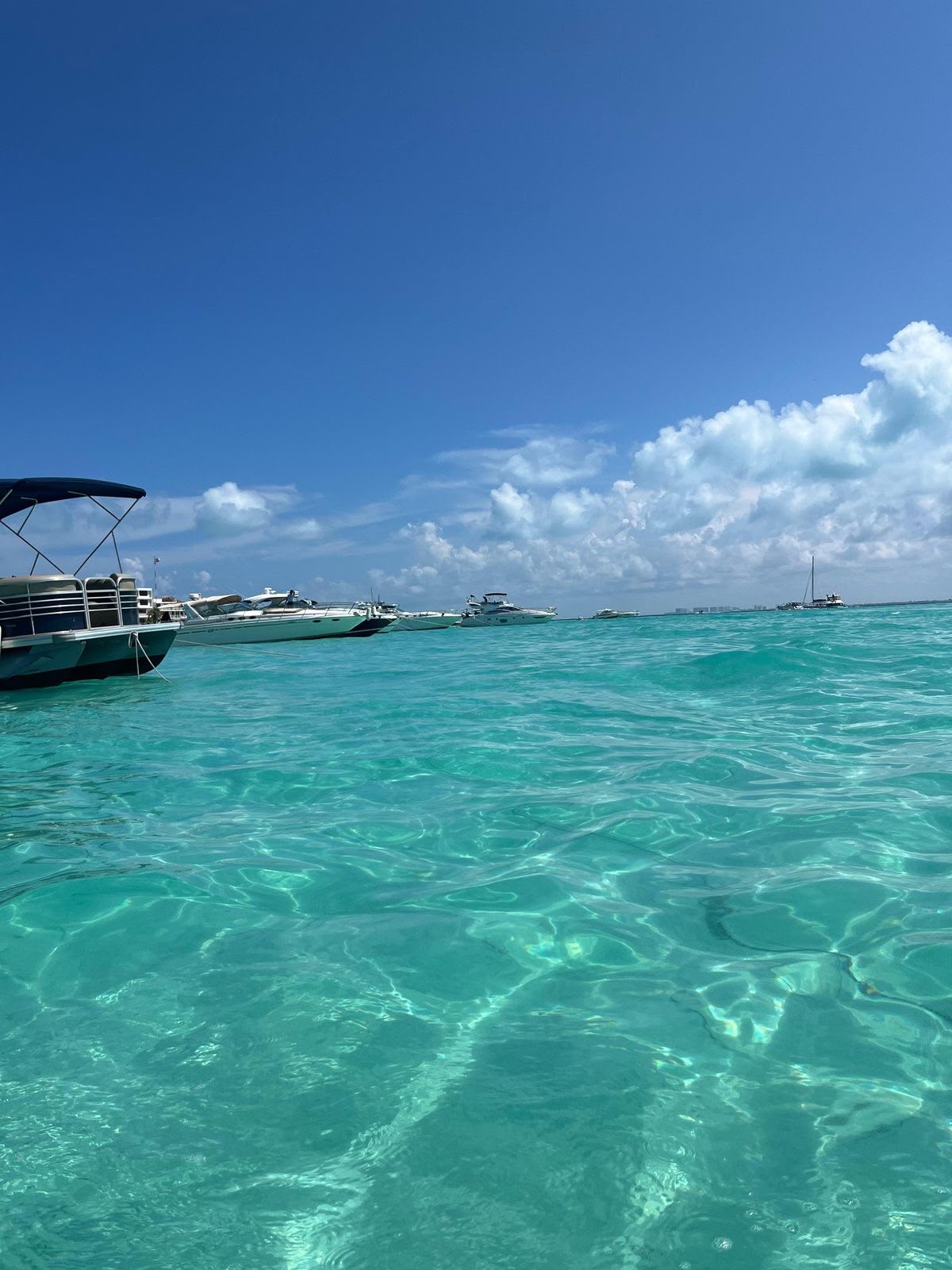 Iate em Isla Mujeres - miniatura 3